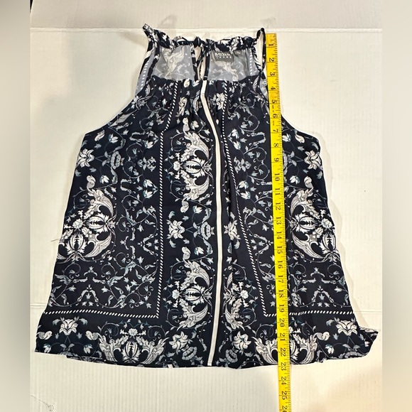 SOHO New York & Co Jeans Halter Top Tied Neck Navy Blue Paisley Print Small - Picture 3 of 8